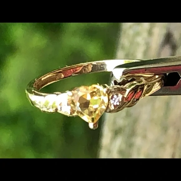 10kt yellow gold citrine ring with white accents - Picture 8 of 14